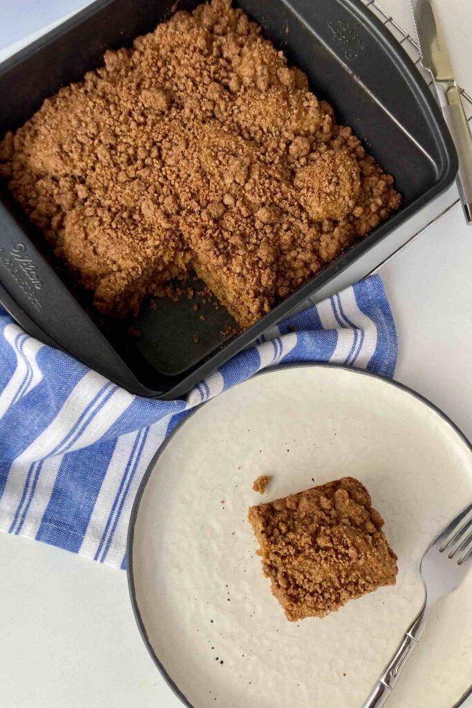 Cinnamon crumb cake