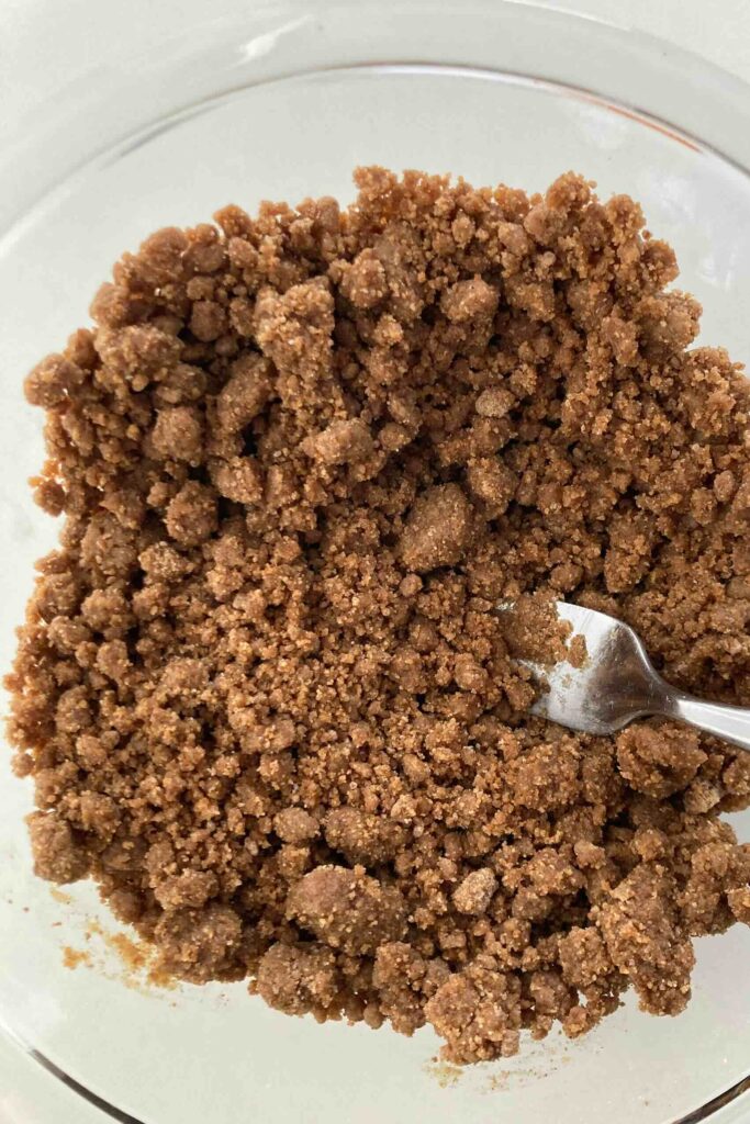 Cinnamon crumble topping