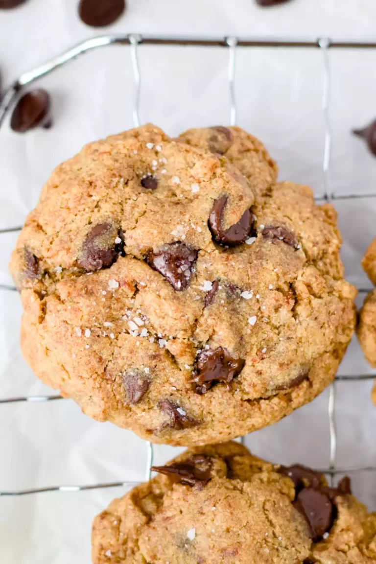 Date Sweetened Chocolate Chip Cookies