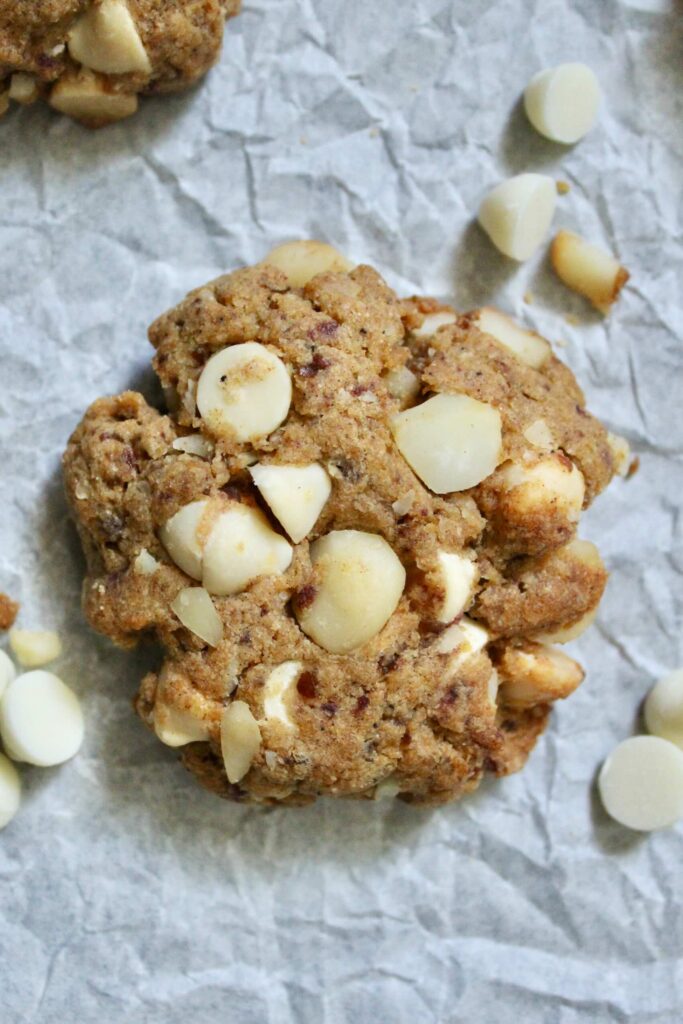 White chocolate macadamia nut cookie