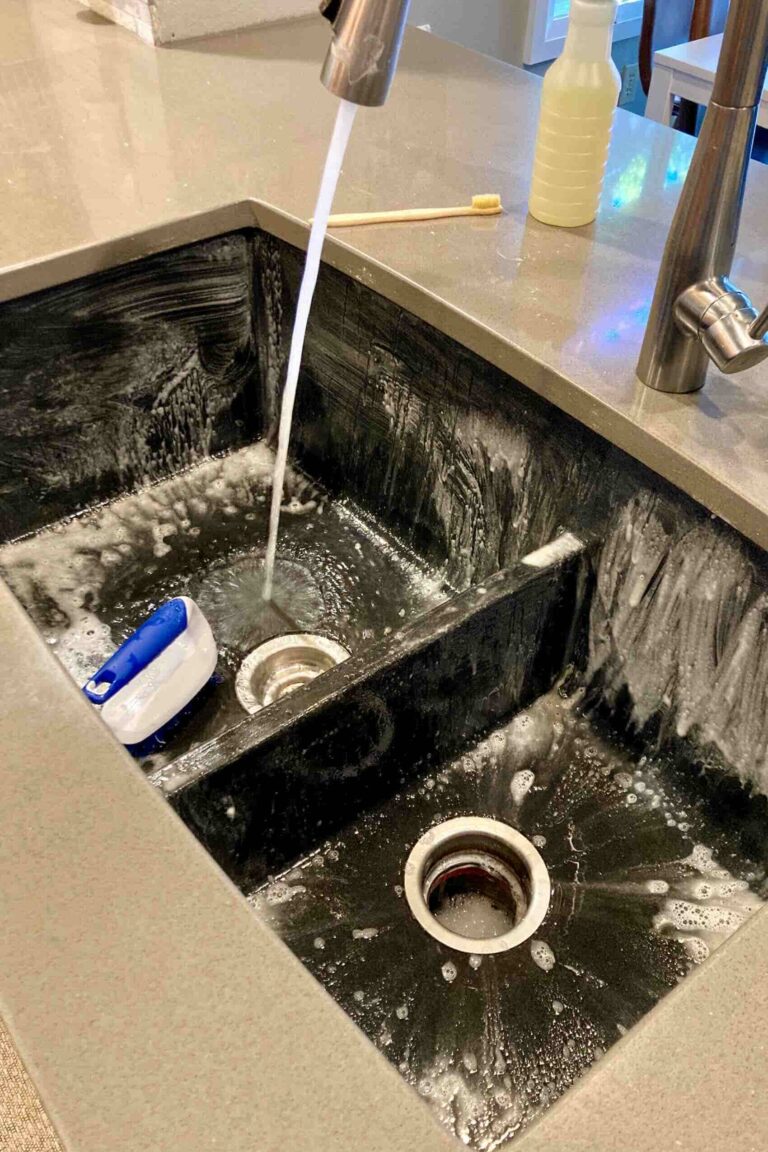 How to safely clean a composite kitchen sink sink