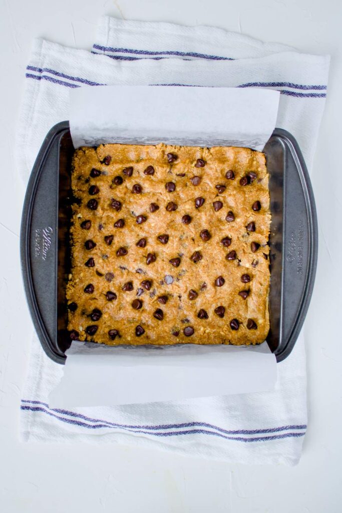 Chocolate Chip Peanut Butter Oat Bars