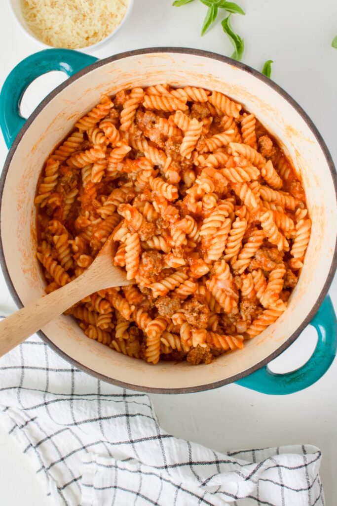 One Pot Pasta with Ground Turkey Meat Sauce