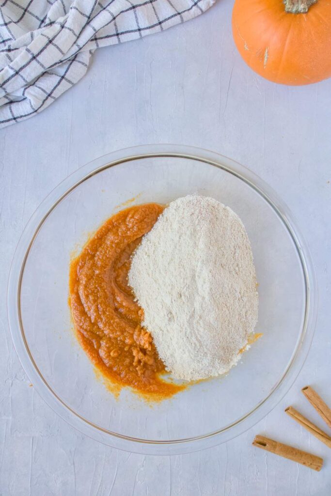 Easy Eggless Pumpkin Muffins