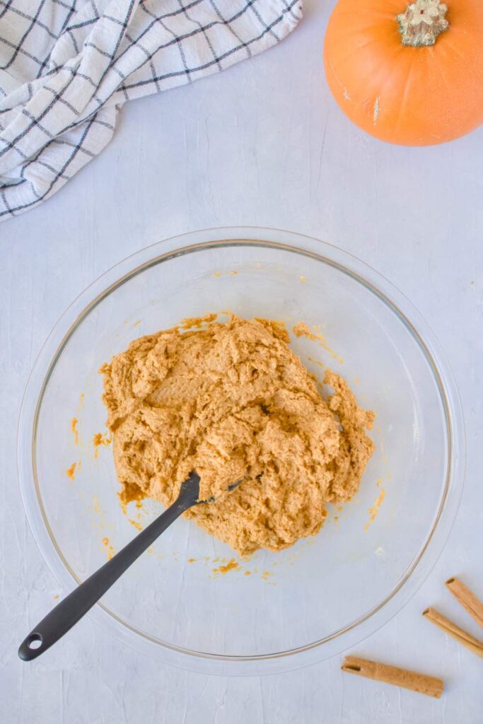 Easy Eggless Pumpkin Muffins