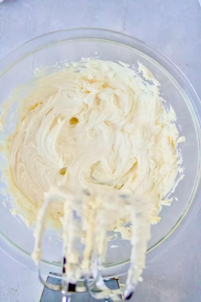 Honey cream cheese frosting