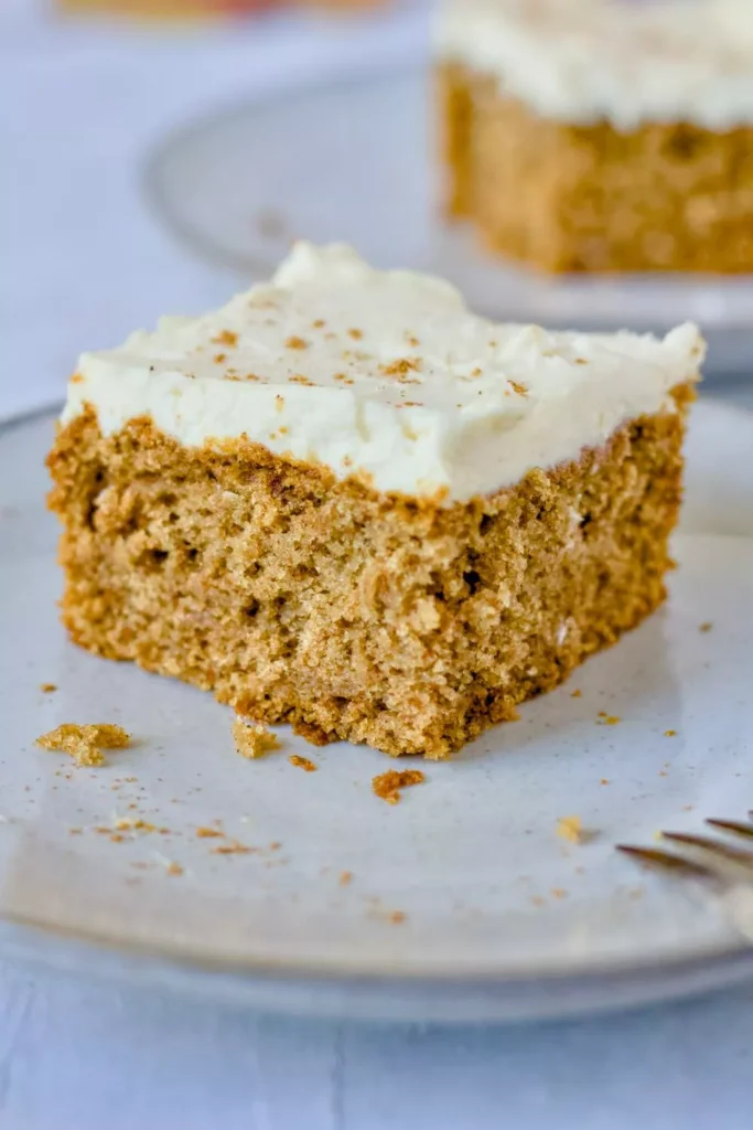 Spiced applesauce cake