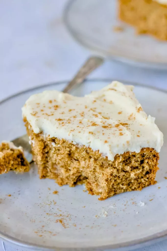 Spiced applesauce cake