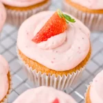 Healthy Low-Sugar Strawberry Cupcakes