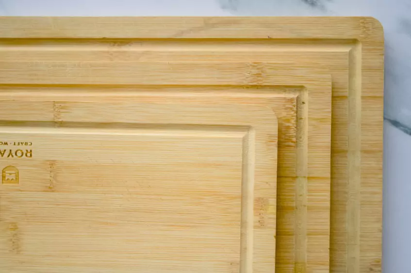 How to remove smells from cutting boards.