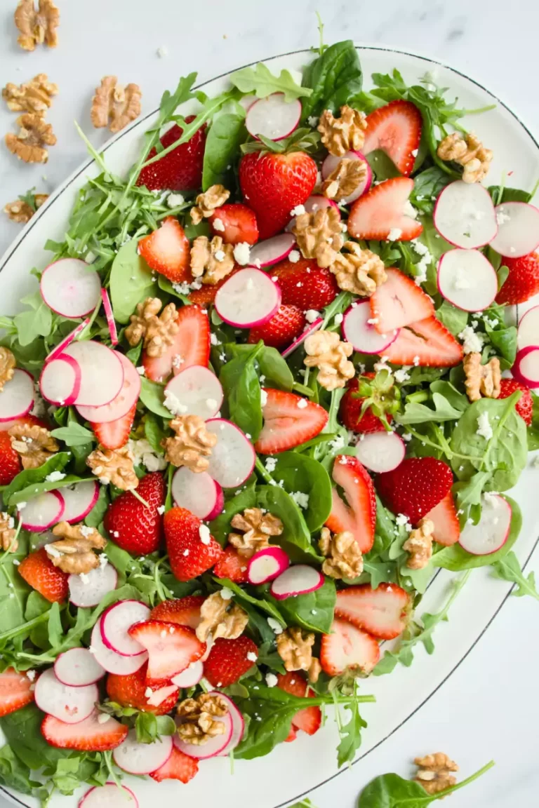 Strawberry Spinach and Arugula Salad