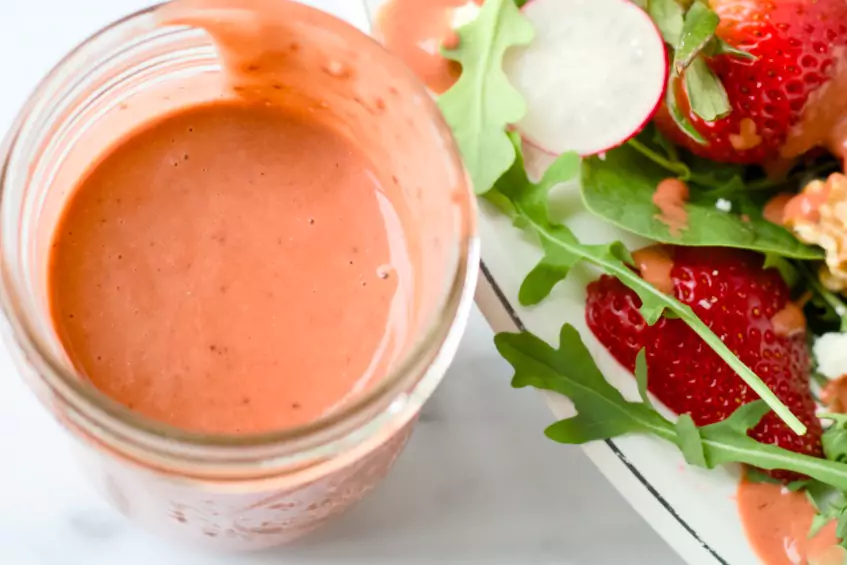 Strawberry Spinach and Arugula Salad
