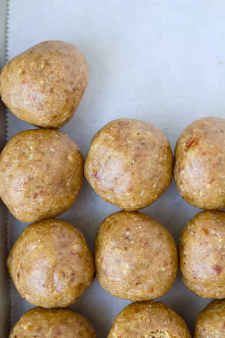 Peanut Butter Date Energy Balls